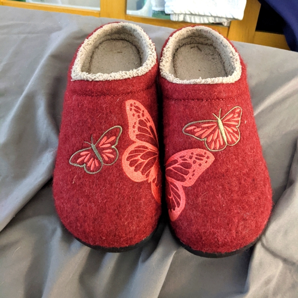 LL Bean Slippers